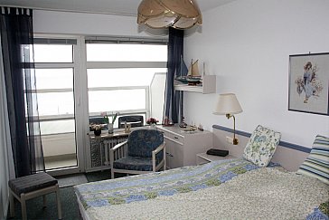 Ferienwohnung in Haffkrug - Schlafzimmer mit Balkon und Seeblick