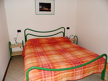 Ferienwohnung in Toscolano Maderno - Schlafraum mit Doppelbett