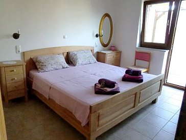 Ferienwohnung in Rab - Das Zimmer "Flowers" mit Doppelbett