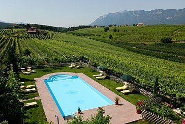 Ferienwohnung in Girlan - Ferienwohnungen am Wein-Obst-Bauernhof mit Pool