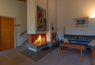 Ferienhaus in Fürstenaubruck - Wohnzimmer mit Kamin