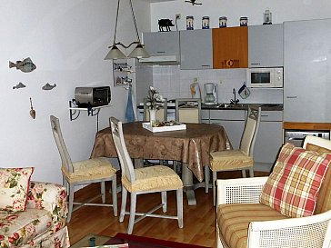 Ferienwohnung in Callantsoog - Küchenzeile mit Essecke