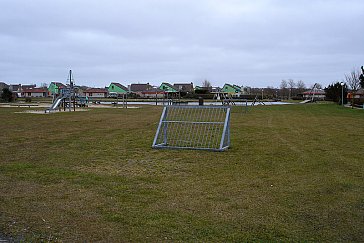 Ferienhaus in Julianadorp - Spielplatz mit Spielsee