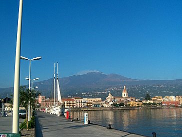 Ferienwohnung in Fiumefreddo di Sicilia - Hafen von Riposto