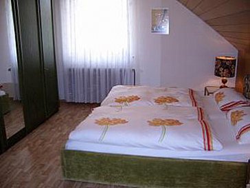 Ferienwohnung in Hagenburg - Schlafzimmer mit Doppelbett 2m x 1.80m