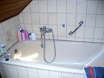 Ferienwohnung in Hagenburg - Badewanne im Dachgeschoss