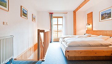 Ferienwohnung in Füssen - Schlafzimmer oben Alpenrose