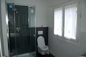 Ferienhaus in Porto Valtravaglia - Badezimmer kleine Wohnung