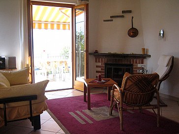 Ferienhaus in Caviano - Wohnzimmer