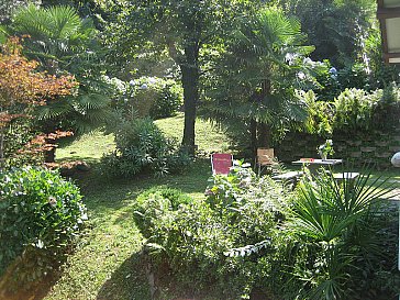 Ferienhaus in Caviano - Steintisch