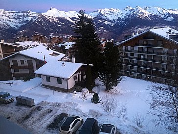 Ferienwohnung in Haute-Nendaz - Aussicht übers Dorf ins Tal