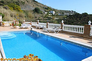 Ferienhaus in Almuñécar - Pool von 8 x 4,5 m, ganzjährig offen