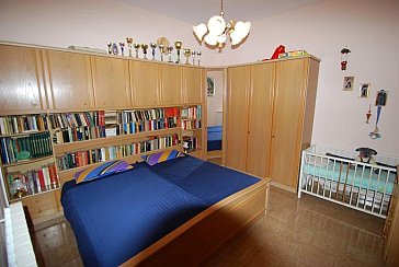 Ferienwohnung in Ispica - Schlafzimmer mit Kinderbett Casa Sissi 1