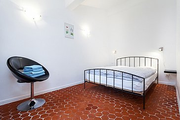 Ferienwohnung in Nizza - Schlafzimmer 2 vom Wohnzimmer ab