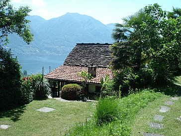 Ferienhaus in Minusio - Rustico mit Anbau Sicht auf Lago Maggiore