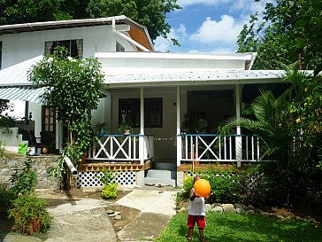 Ferienhaus in Black Rock - Jemas Guesthouse Tobago in Black Rock