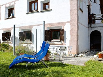 Ferienwohnung in La Punt-Chamues-ch - Sitzplatz Ferienwohnung