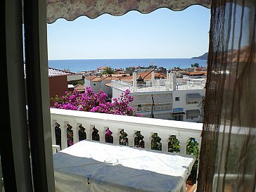 Ferienwohnung in Sarti - Aussicht über Ort