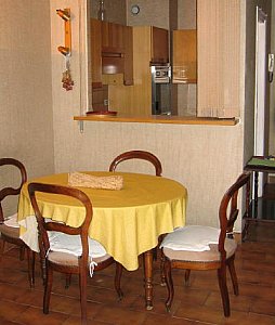 Ferienwohnung in Antibes Juan les Pins - Wohnzimmer mit Essbereich