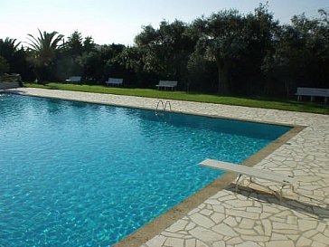 Ferienwohnung in Antibes Juan les Pins - Grosser Pool in gepflegten Parkanlagen