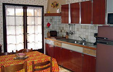 Ferienwohnung in Pégomas - Komplett eingerichtete moderne Küche
