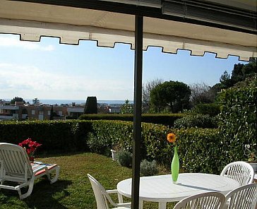 Ferienwohnung in Antibes Juan les Pins - Garten mit Meeresblick auf die Inseln Cannes