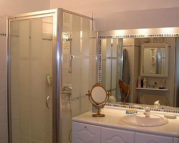 Ferienwohnung in Antibes Juan les Pins - Modernes Badezimmer