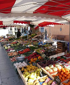 Ferienwohnung in Antibes Juan les Pins - Täglich provenzalischer Gemüse- und Blumenmarkt