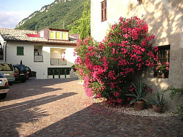 Ferienwohnung in Tramin - Innenhof