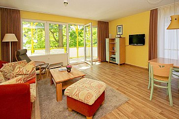 Ferienwohnung in Ostseebad Baabe - Wohnzimmer der Ferienvilla Störtebeker