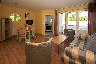 Ferienwohnung in Ostseebad Baabe - Wohnbereich der strandnahen Rügen Ferienwohnung