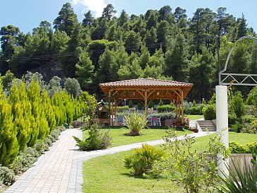 Ferienwohnung in Polichrono - Garten mit Pergola und Grill