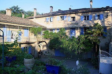 Ferienhaus in Saint Didier sous Aubenas - Innenhof mit Haupthaus