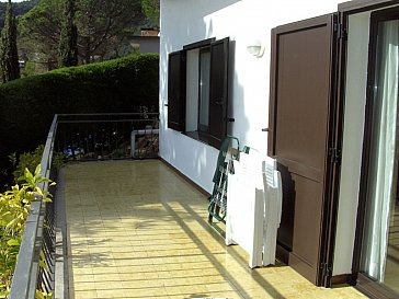 Ferienwohnung in Rosamar - Teilansicht der Terrasse