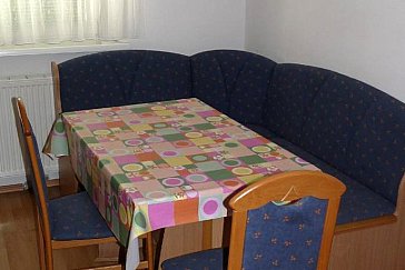 Ferienwohnung in Wien - Küche mit gemütlicher Essecke