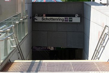 Ferienwohnung in Wien - U-Bahn-Station Schottenring