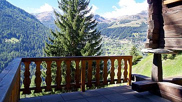 Ferienhaus in Ayer - Terrasse