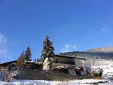 Ferienwohnung in Guttet-Feschel - Südseite, ganzes Grundstück eingezäunt