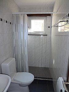 Ferienhaus in Scareglia-Valcolla - EG, Dusche, WC