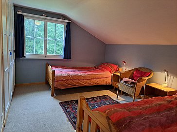 Ferienhaus in Lenzerheide - Oberes Schlafzimmer 1