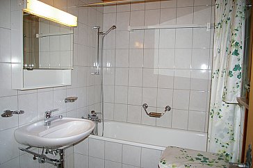 Ferienwohnung in Fiesch - Badezimmer