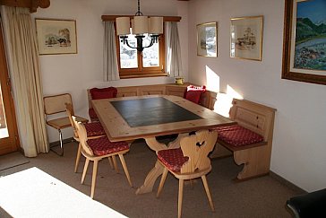 Ferienwohnung in Klosters - Esstisch