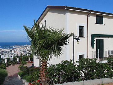 Ferienwohnung in Vieste - Blick auf die Anlage und Vieste