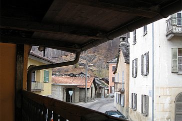 Ferienhaus in Dangio-Torre - Ausblick Richtung Dorf
