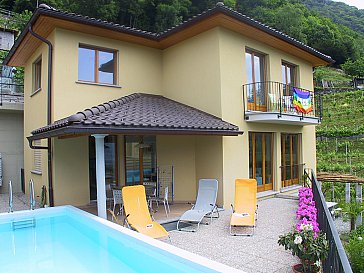 Ferienhaus in Cugnasco - Aussen