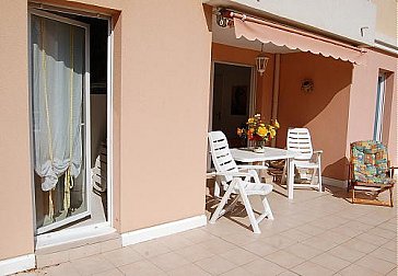 Ferienwohnung in Antibes Juan les Pins - Geniessen Sie ein Glas Wein auf der Terrasse