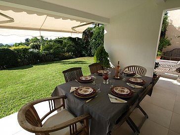 Ferienhaus in Villeneuve Loubet - Ein Outdoor-Esstisch für 6 Personen