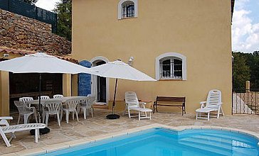 Ferienhaus in Cotignac - Barbecue und Relax am Privatpool