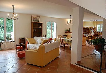 Ferienhaus in Cotignac - Grosses Wohnzimmer mit geschmackvoller Einrichtung