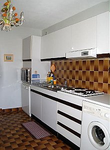 Ferienwohnung in Mandelieu la Napoule - Komplett eingerichtete Küche